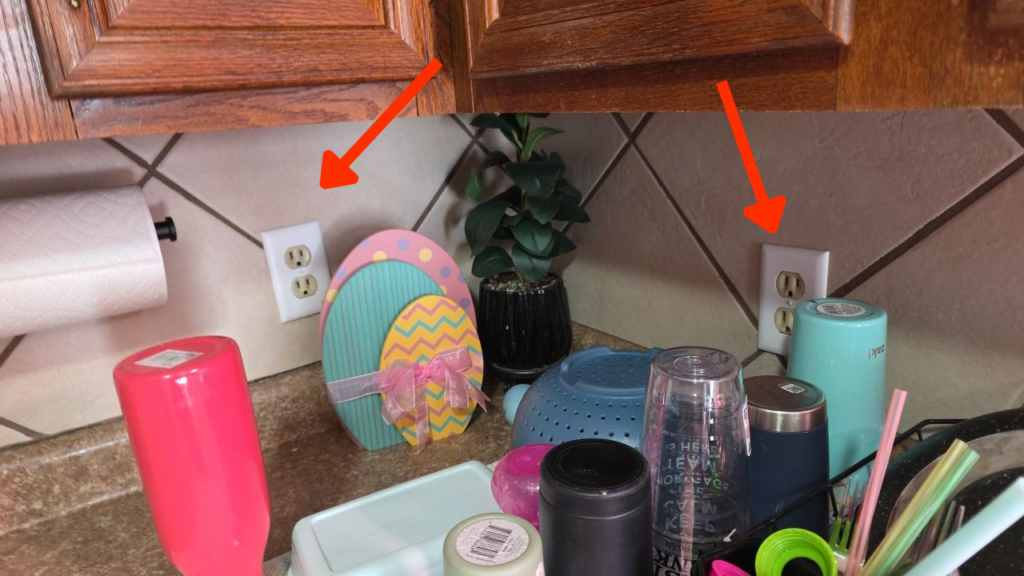 no GFCI protection in kitchen outlets - Gaylord MI home inspection photo